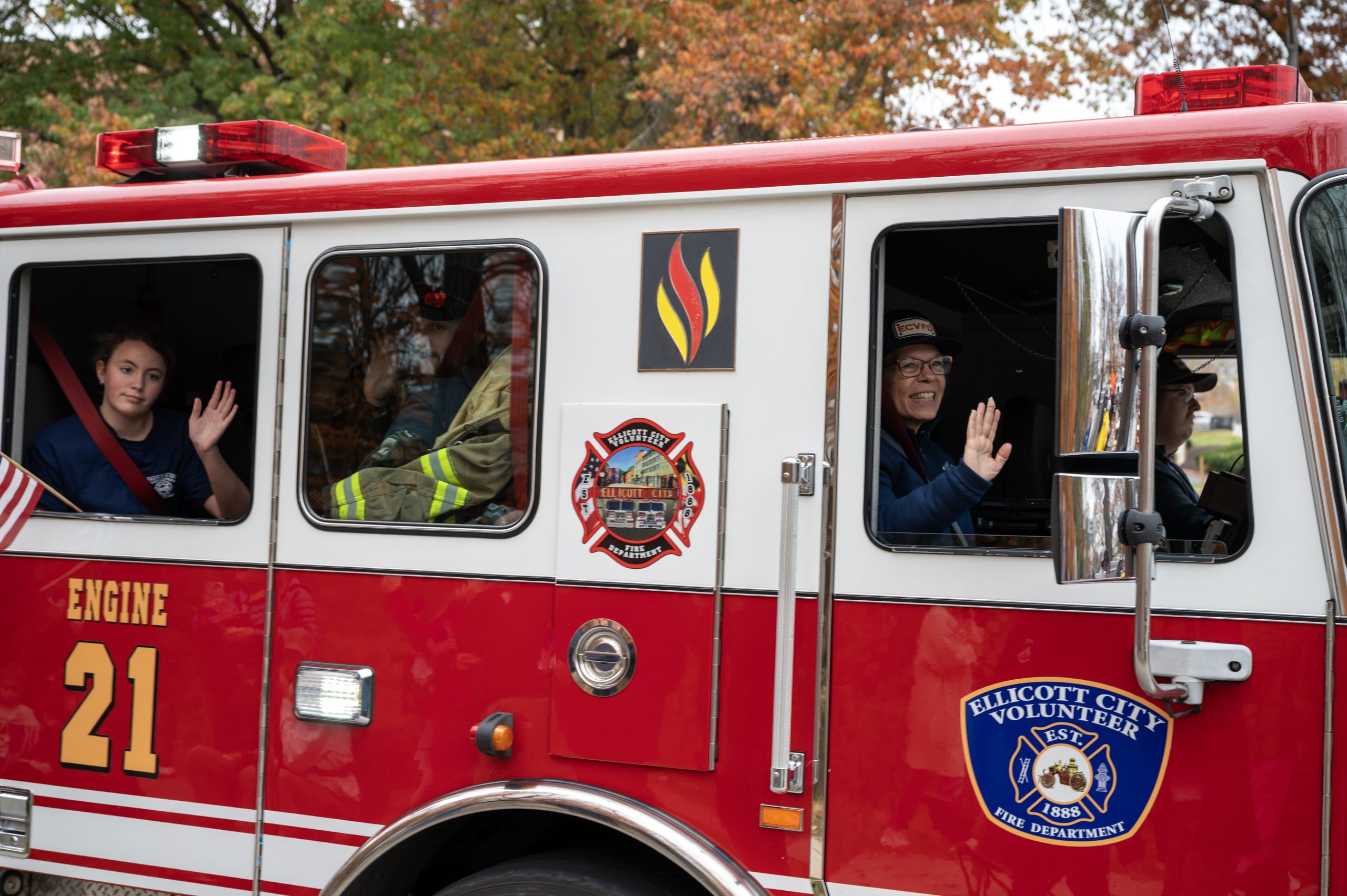 veterans-day-parade-a-11-9-2025-061_54912475210_o